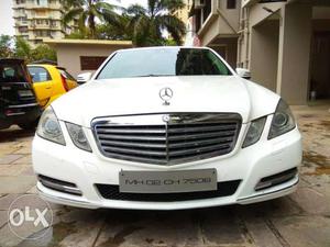 MERCEDES BENZ Lovers!  E200 Sunroof Petrol Automatic