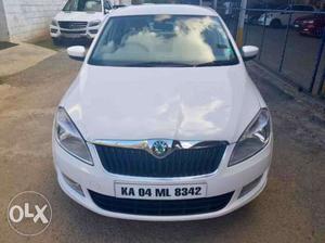 Skoda Rapid 1.6 Mpi Elegance Plus, , Petrol