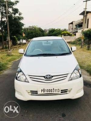  Gx 7 Seater Toyota Innova White