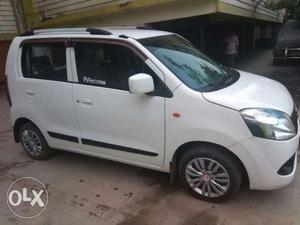 Well Maintained Maruti WagonR VXI (Petrol) in excellent