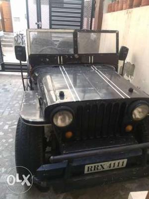 Customise jeep with unique number plate RRX 