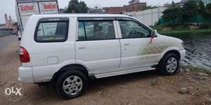 Chevrolet Tavera Elite Ls - B3 10-seater - Bs Iii, ,