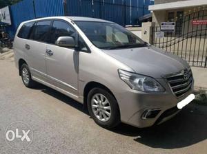 Toyota Innova 2.5 V 8 Str, , Diesel