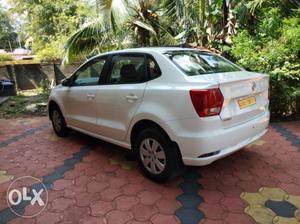 Volkswagen Polo petrol 400 Kms  year