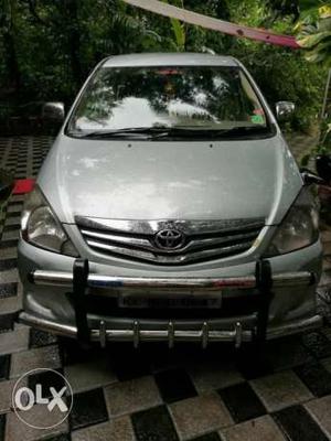  Toyota Innova diesel  Kms