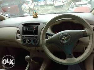  Toyota Innova diesel  Kms