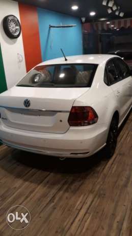 Volkswagen Vento Highline Petrol, , Petrol