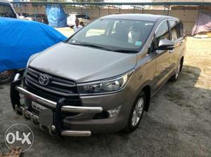  Toyota Innova diesel  Kms