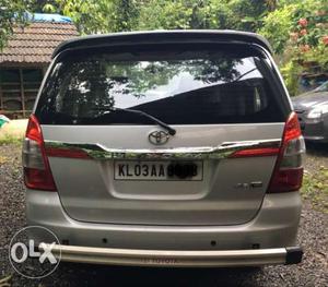  Toyota Innova  Kms