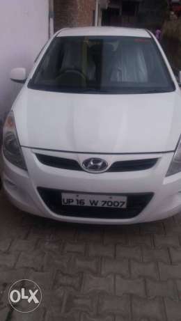  Hyundai I20 cng  Kms