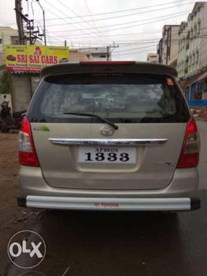 Toyota Innova 2.5 V 8 Str, , Diesel