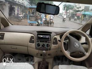  Toyota Innova diesel  Kms