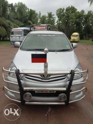  Toyota Innova diesel  Kms