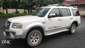  HR passing 4x4 Ford Endeavour 3.0 l thunder plus with