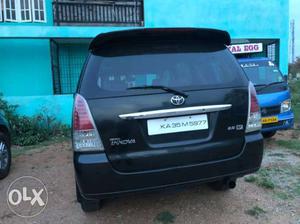  Toyota Innova diesel  Kms