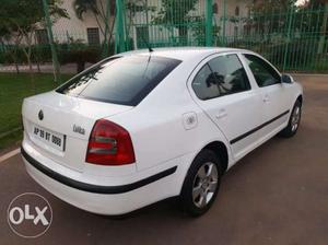 Skoda Laura Ambiente 1.9 Tdi Mt, , Diesel