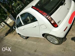 Tata Indica Vista tdi diesel  Kms  year 4 weal tyer