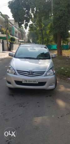  Toyota Innova diesel  Kms