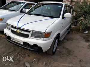 Chevrolet Tavera Elite Ls - B3 10-seater - Bs Iii, ,