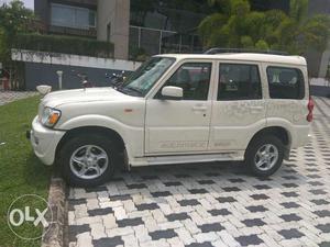 Scorpio VLX 6speed Automatic done Kms cruise control,
