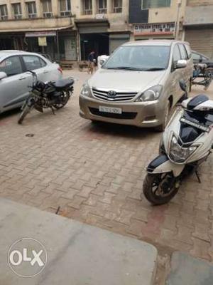  Toyota Innova diesel vx  Kms