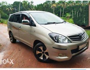  Toyota Innova diesel  Kms