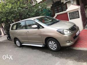  Toyota Innova diesel  Kms