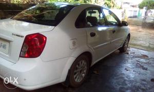 Chevrolet optra gas/petrol white recently painted