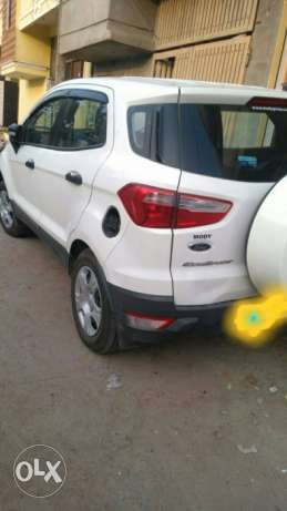 Ford EcoSport petrol  Kms  year. ...52 call