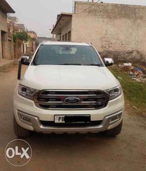 Ford Endeavour 2.2 Titanium At 4x, Diesel