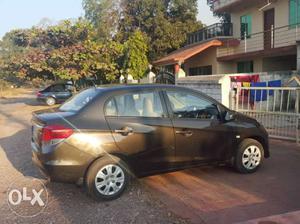  Honda Amaze petrol  Kms