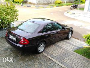 Mercedes Benz E 200 Komprossor KM in immaculate