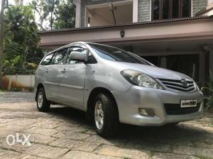  Toyota Innova diesel  Kms