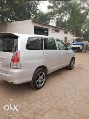  Toyota Innova diesel  Kms