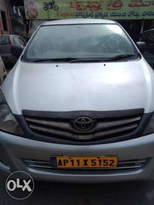  Toyota Innova diesel  Kms