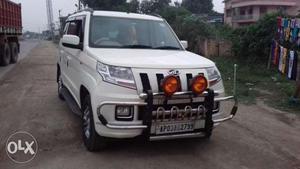 Mahindra Tuv 300 T8 Bs Iv