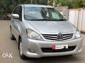 Toyota Innova 2.5 V 8 Str, , Diesel