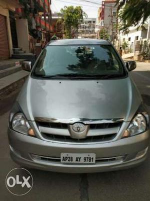 Toyota Innova 2.5 V 8 Str, , Diesel