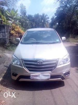  Toyota Innova diesel  Kms