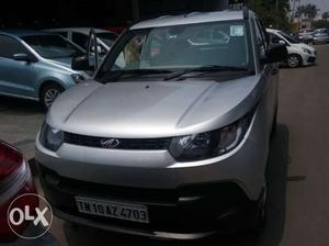 Mahindra Kuv , Petrol