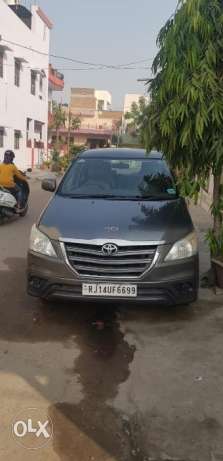 Toyota INNOVA SUV in excellent condition First hand