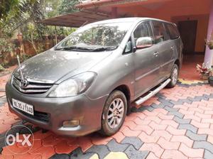  Toyota Innova diesel  Kms