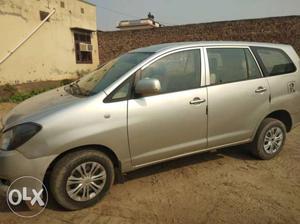  Toyota Innova diesel  Kms