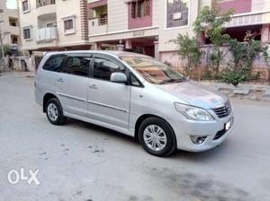 Toyota Innova 2.5 G4 8 Str, , Diesel