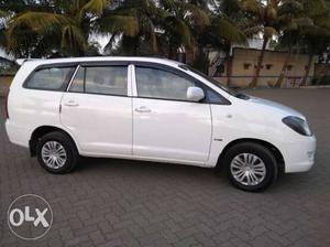  Toyota Innova diesel  Kms