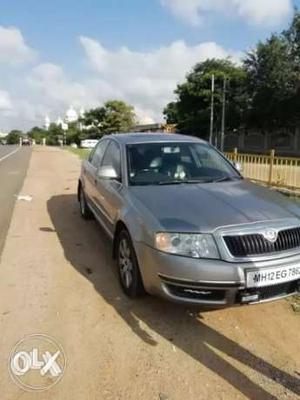  Skoda Superb petrol  Kms