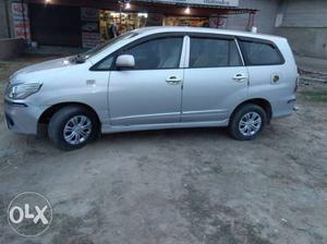  Toyota Innova diesel  Kms