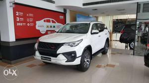 Wanted Toyota Fortuner second handed petrol or diesel latest