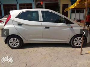  Hyundai Eon petrol  Kms