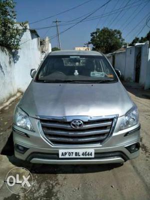  Toyota Innova diesel  Kms